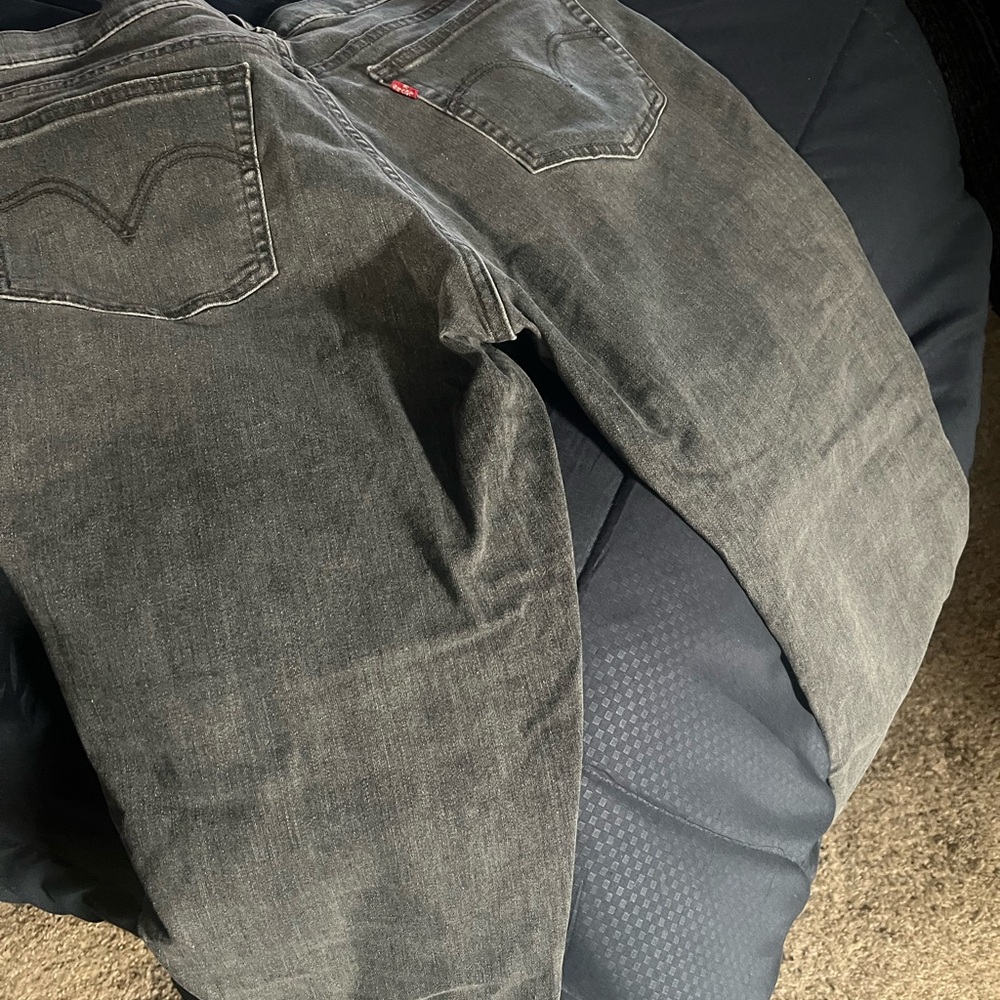 Levi's Women's Black Ankle Jeans - Picture 2 of 4